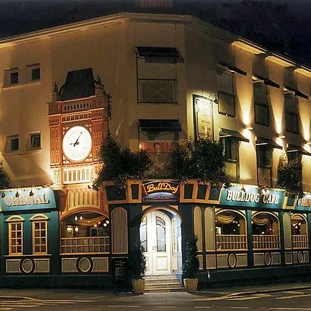 Chenal Hotel